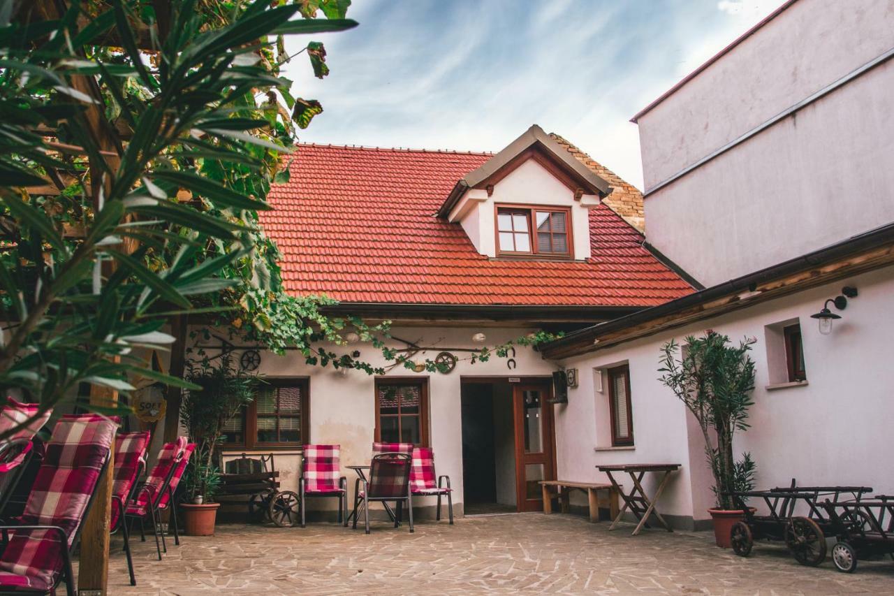 Apartmán Alva 3 Mikulov Exterior foto